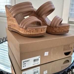 Steve Madden Tan Wipeout Cork Wedges, size 8.5